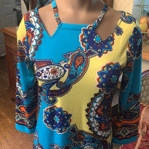 Boston Proper Cold Shoulder Paisley Floral Tunic XXS - Picture 3 of 4